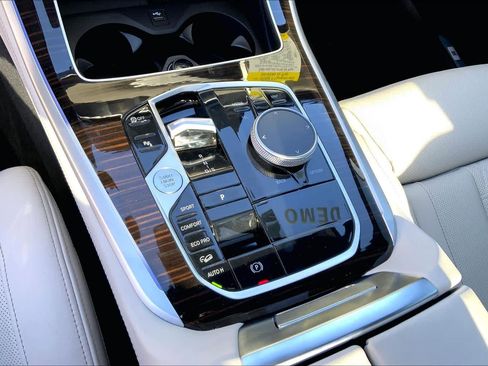 New 2026 BMW X5 xDrive40i w/ M Sport Package image 18