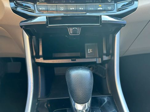 Used 2017 Honda Accord LX image 23