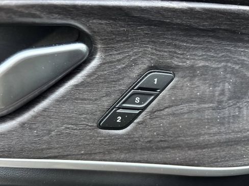 Used 2022 Jeep Grand Cherokee Limited image 20