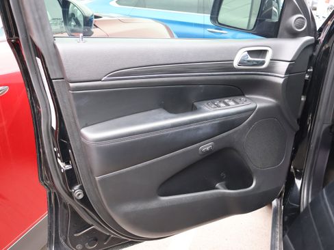 Used 2021 Jeep Grand Cherokee Limited w/ Luxury Group II image 22