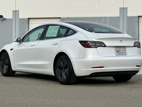 Used 2020 Tesla Model 3 image 6