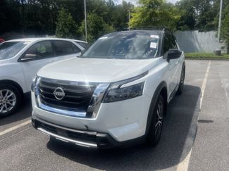 Certified 2025 Nissan Pathfinder Platinum FWD video 1