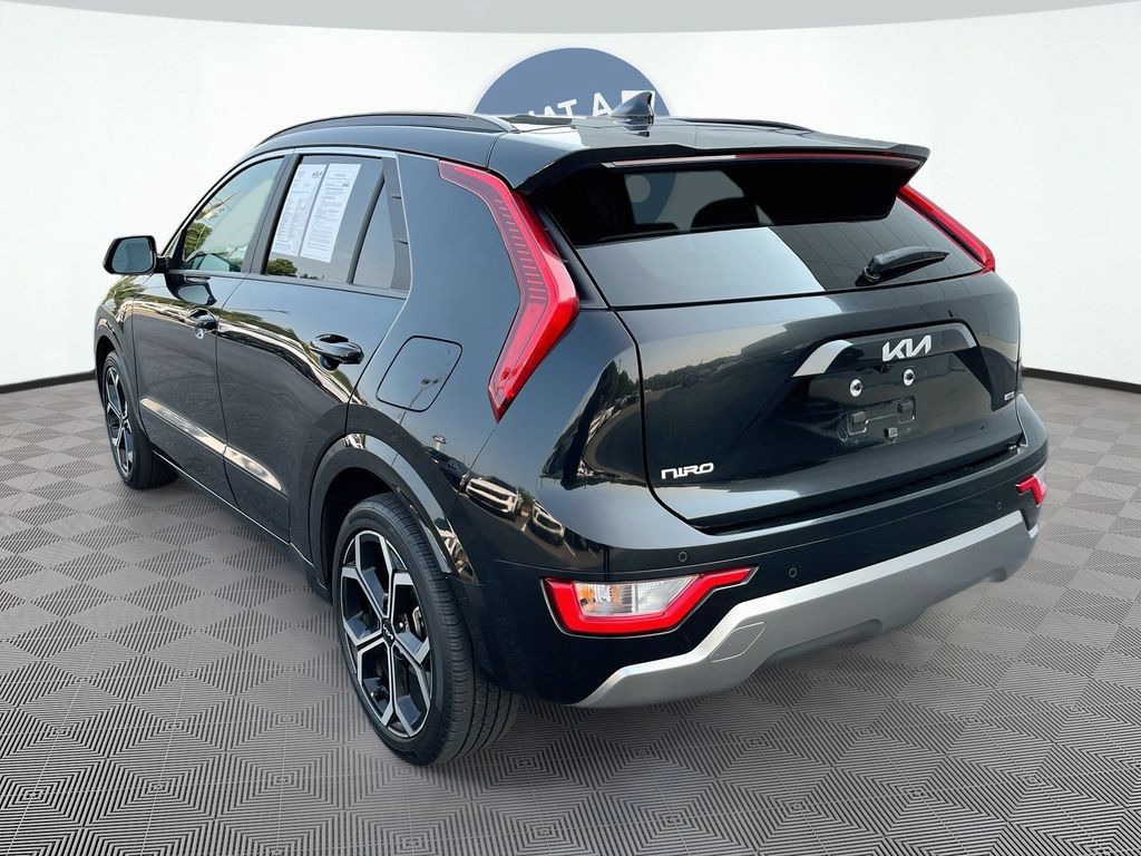 Certified 2024 Kia Niro EX Touring FWD image 8