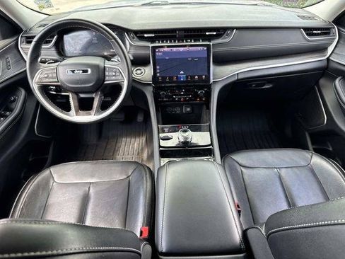 Used 2022 Jeep Grand Cherokee L Limited AWD/4WD image 19