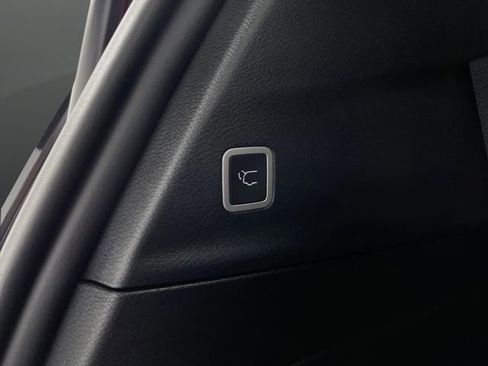 New 2026 Chrysler Pacifica Select image 14