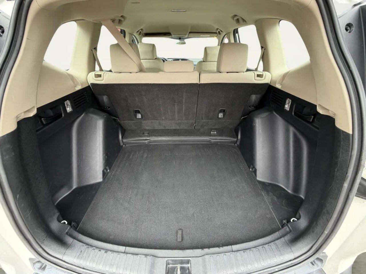Used 2017 Honda CR-V LX image 7