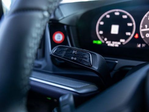 Certified 2025 Porsche Cayenne S image 30