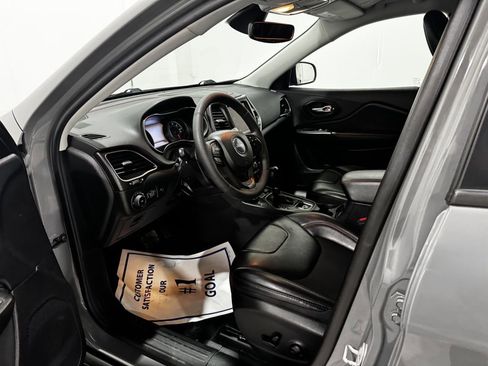 Used 2022 Jeep Cherokee Trailhawk w/ Comfort/Convenience Group image 14