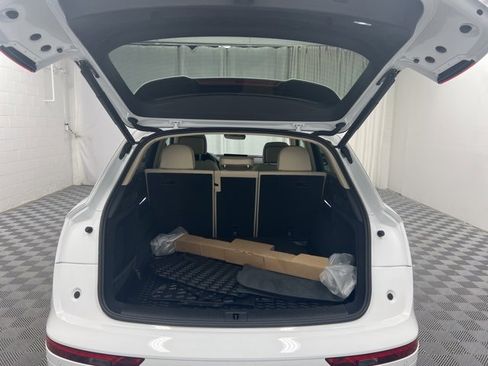 Used 2024 Audi Q5 2.0T Premium Plus image 8