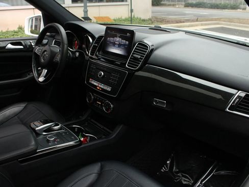 Used 2019 Mercedes-Benz GLE 400 4MATIC w/ Premium 1 Package image 28