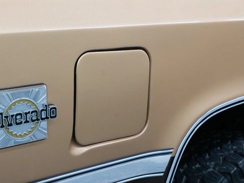 Used 1988 Chevrolet Blazer 4WD image 38
