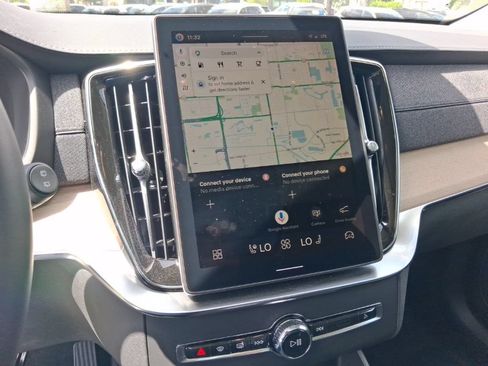 New 2026 Volvo XC90 B5 Core AWD/4WD image 9