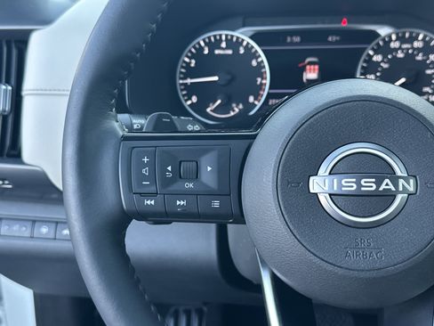 Used 2022 Nissan Pathfinder SL w/ Cargo Package image 28