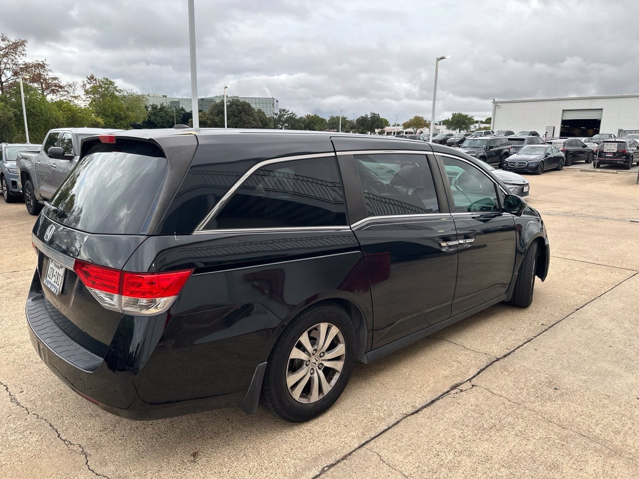 Used 2014 Honda Odyssey EX-L image 3