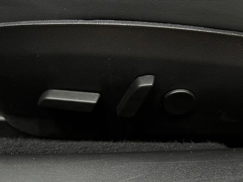 Used 2019 Tesla Model 3 Standard Range image 23