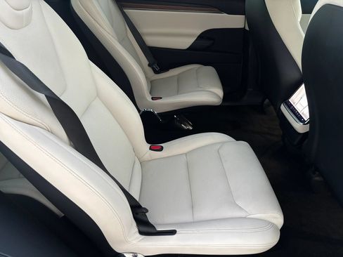 Used 2023 Tesla Model X AWD/4WD image 11