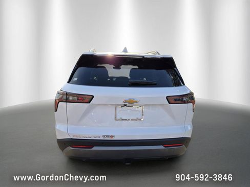 New 2026 Chevrolet Equinox LT w/ Convenience Package II AWD/4WD image 5