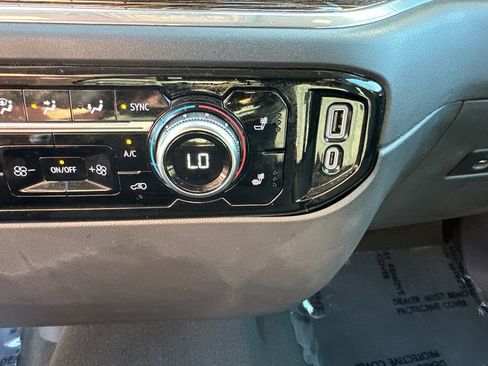 Used 2023 GMC Sierra 1500 Elevation image 31