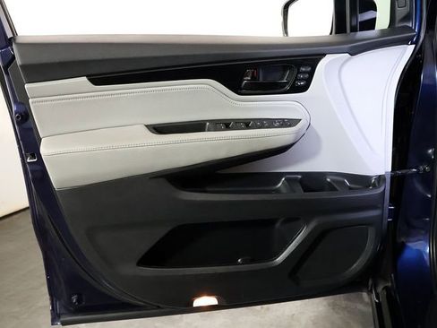 Used 2022 Honda Odyssey Elite image 25