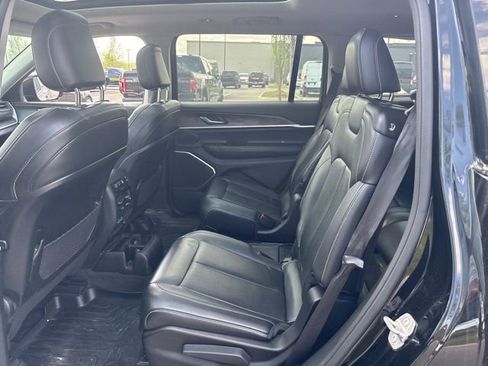 Used 2022 Jeep Grand Cherokee L Limited image 18
