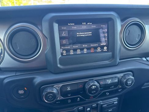 Used 2020 Jeep Wrangler Unlimited Sport S AWD/4WD image 44