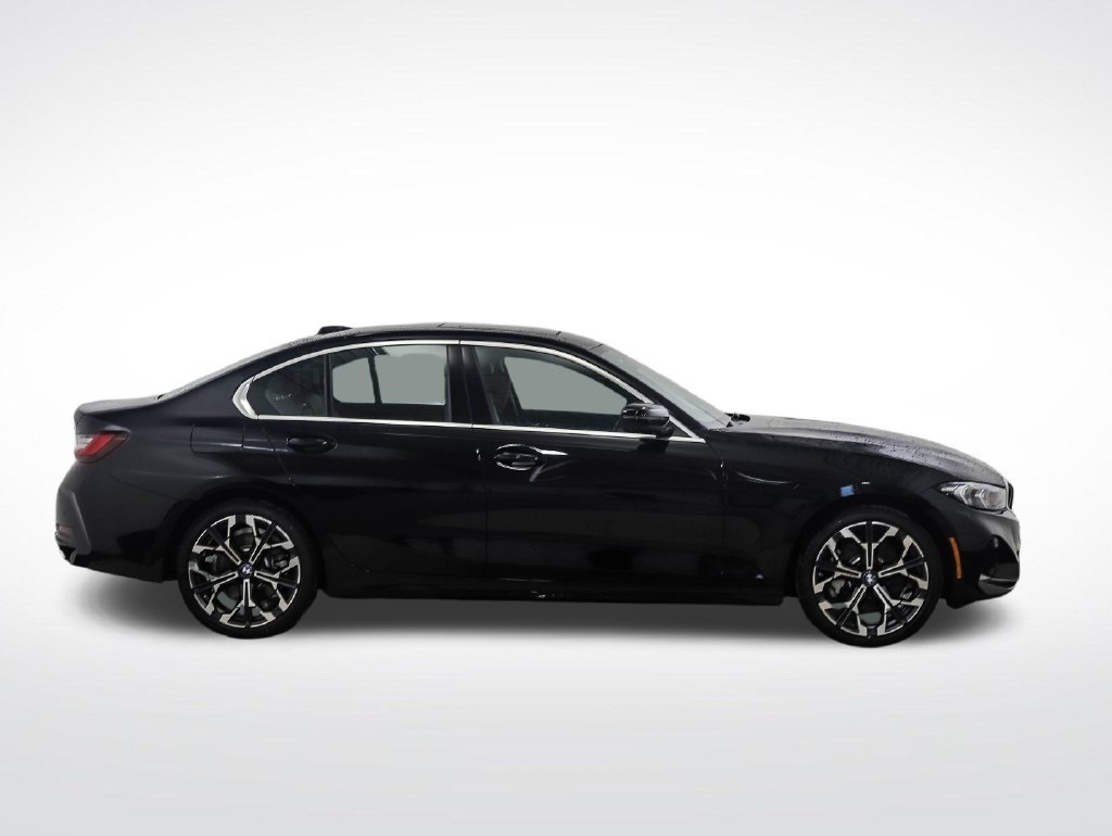 Used 2026 BMW 330i xDrive Sedan w/ Convenience Package AWD/4WD image 6