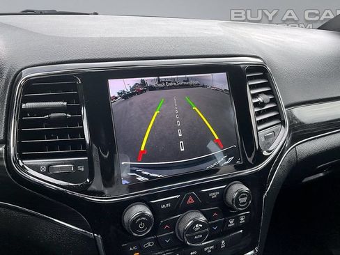 Used 2021 Jeep Grand Cherokee Limited AWD/4WD image 21