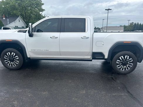 Used 2024 GMC Sierra 2500 Denali Ultimate w/ Max Trailering Package AWD/4WD image 7