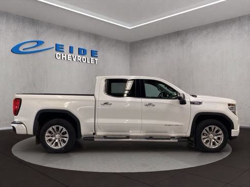 Used 2024 GMC Sierra 1500 Denali w/ Technology Package AWD/4WD image 16