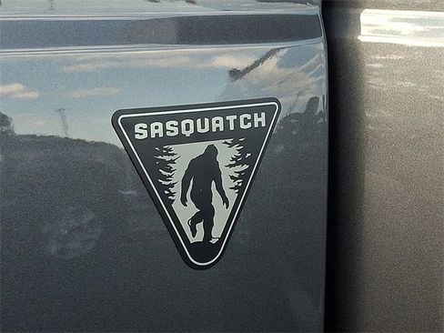 New 2025 Ford Bronco 2-Door w/ Sasquatch Package image 17