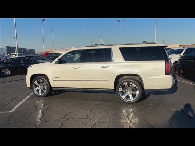 Used 2018 GMC Yukon XL Denali w/ Denali Ultimate Package RWD image 6