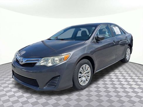 Used 2013 Toyota Camry LE FWD image 7
