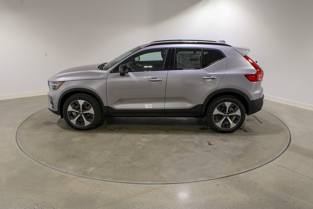 Used 2026 Volvo XC40 B5 Plus w/ Protection Package Premier AWD/4WD image 2