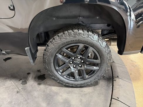 Used 2023 Chevrolet Silverado 1500 LT Trail Boss w/ Protection Package image 36