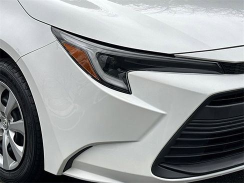 Certified 2024 Toyota Corolla LE image 7