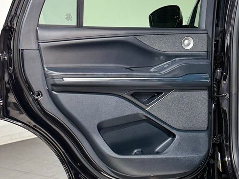 New 2026 Lincoln Navigator Reserve w/ Jet Appearance Package AWD/4WD image 43