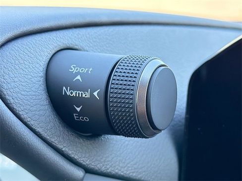 New 2025 Lexus ES 350 w/ Premium Package image 30