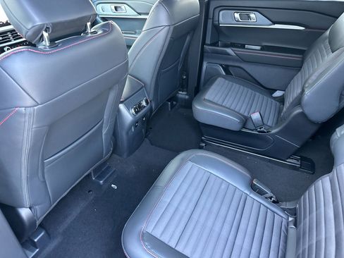 New 2026 Ford Explorer ST-Line w/ ST-Line Street Pack image 12