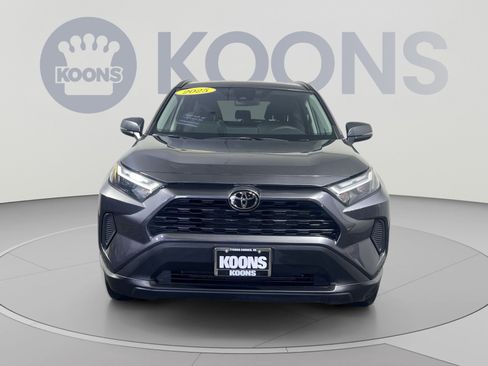 Used 2025 Toyota RAV4 XLE AWD/4WD image 4