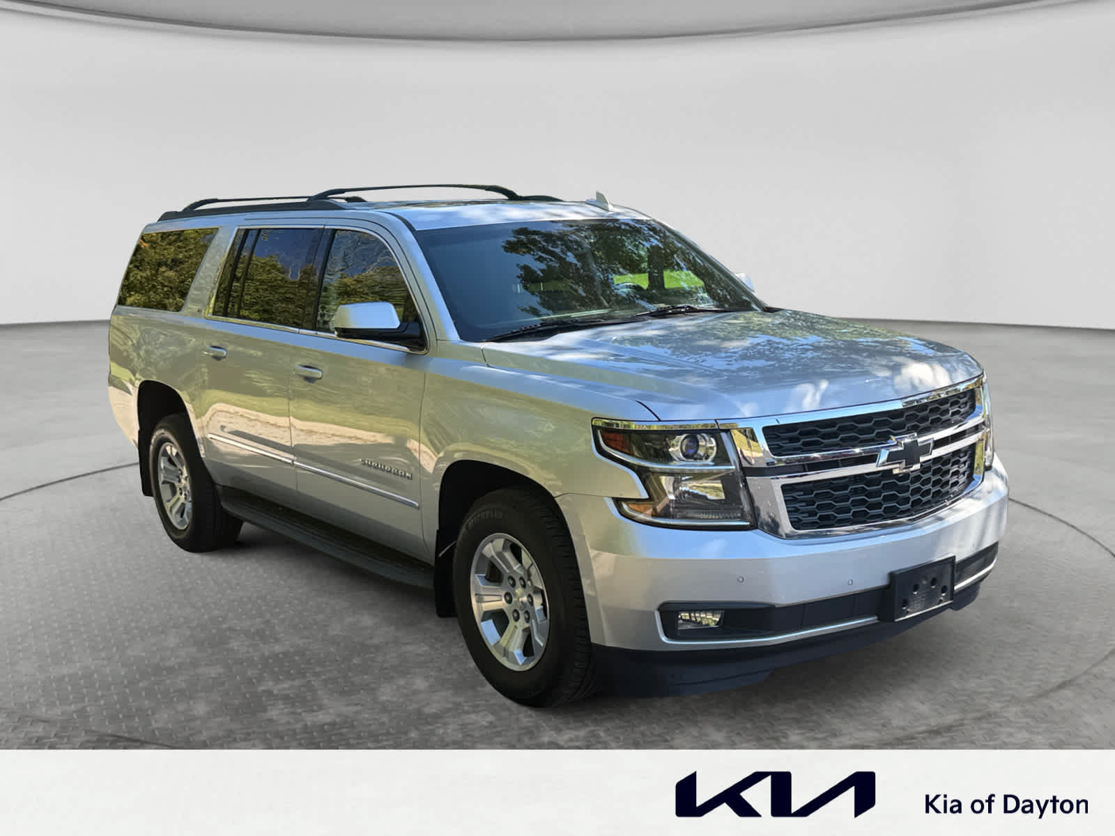 Used 2017 Chevrolet Suburban LT AWD/4WD image 3