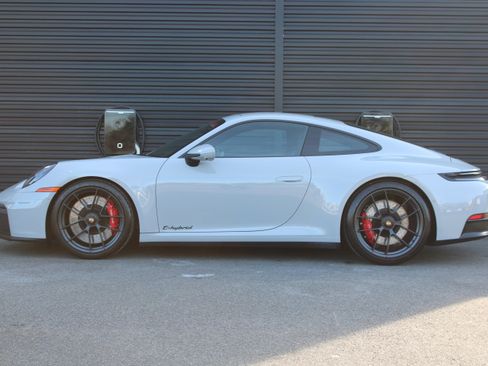 Certified 2025 Porsche 911 Carrera 4 GTS AWD/4WD image 2