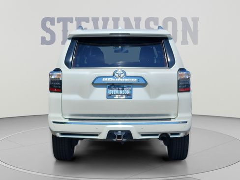 Used 2015 Toyota 4Runner Limited AWD/4WD image 4