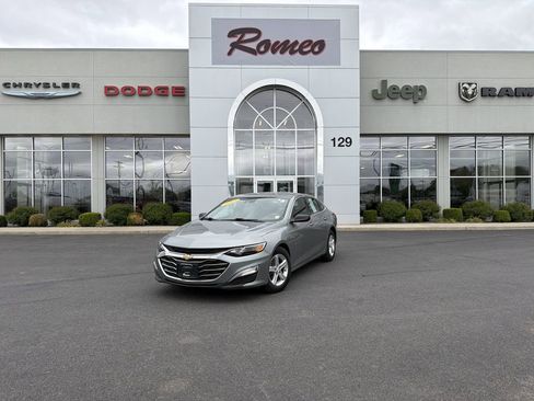 Used 2023 Chevrolet Malibu LS FWD image 1