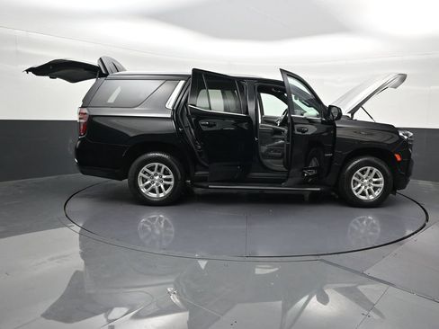 Used 2024 Chevrolet Tahoe LS RWD image 32