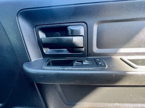 Used 2014 RAM 3500 Tradesman w/ Chrome Appearance Group image 34