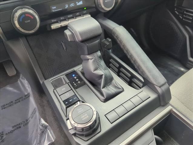 Certified 2025 Toyota 4Runner SR5 AWD/4WD image 16