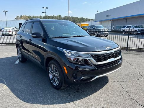 Used 2023 Kia Seltos S image 4