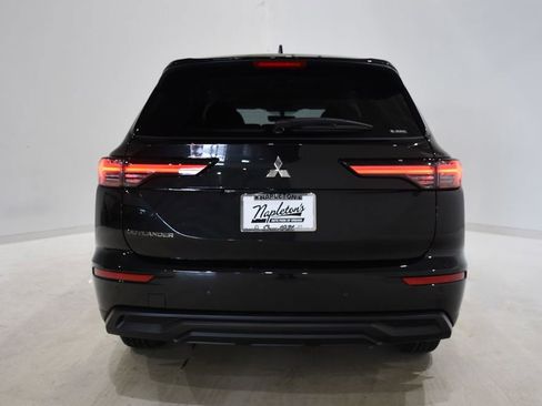 New 2026 Mitsubishi Outlander ES image 5