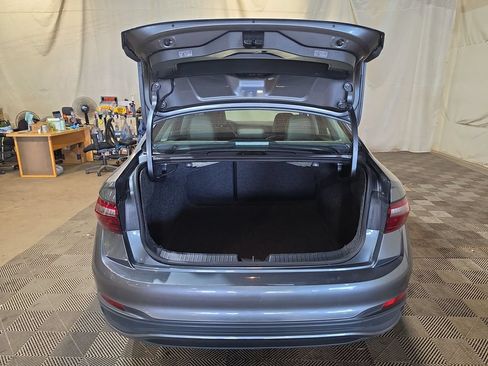 Used 2024 Volkswagen Jetta SE FWD image 20