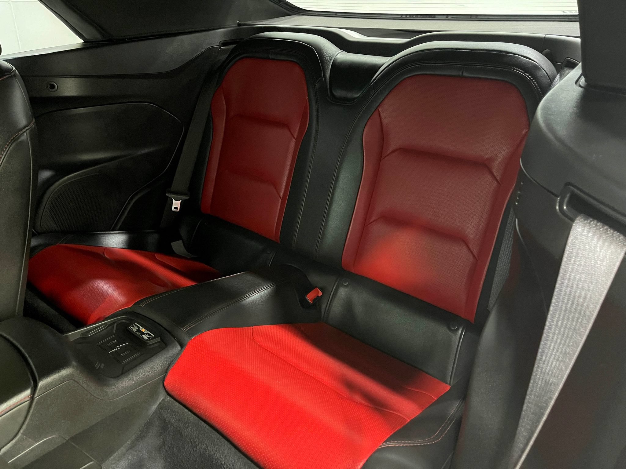 Used 2018 Chevrolet Camaro SS RWD image 29